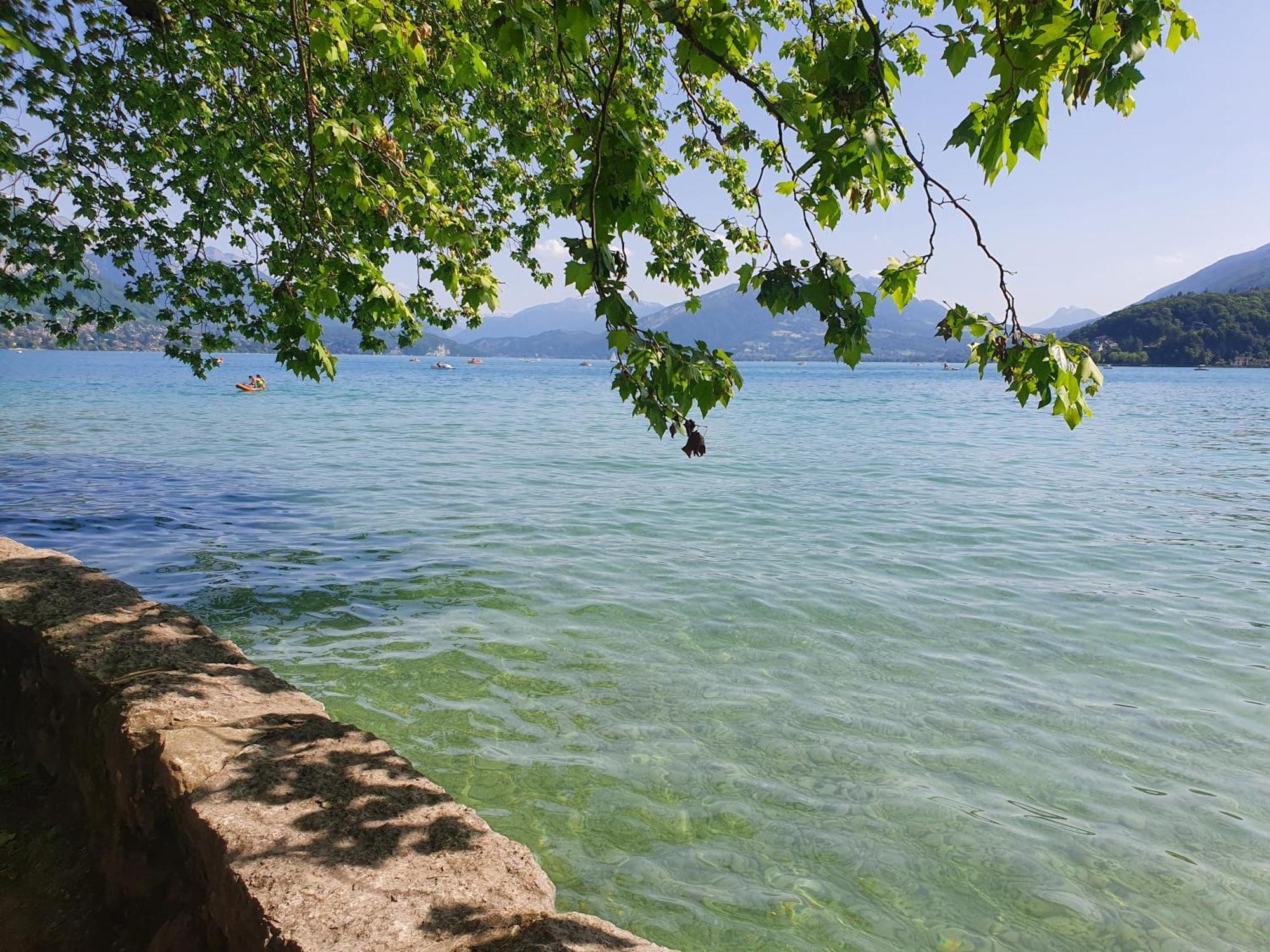 Hyper Centre Annecy Et Bord Du Lac Luaran gambar